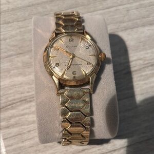 Vintage Automatic Bulova in excellent working order.